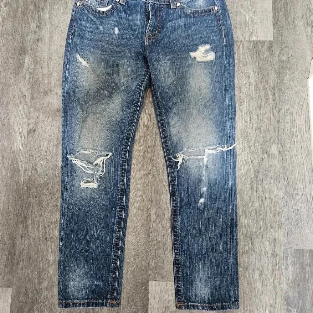 Miss Me Boyfriend Ripped Ankle Jeans sz 28